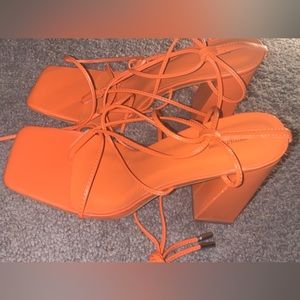 Tie up chunky heels brand new.. size 7 women